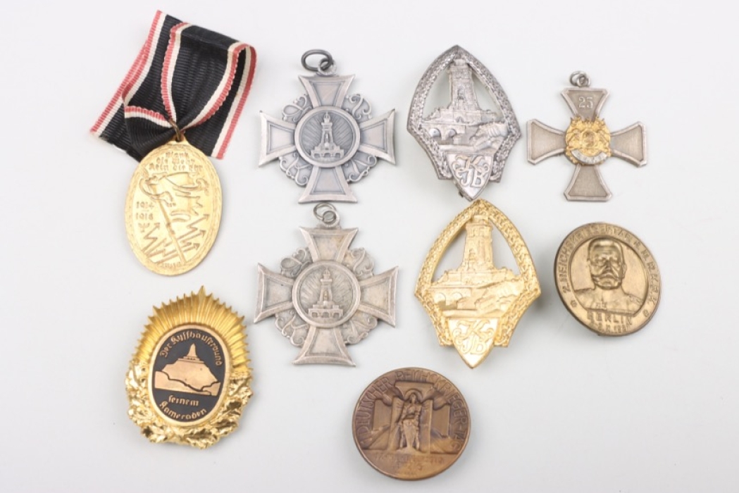 Lot of badges and tinnies of veterans organizations