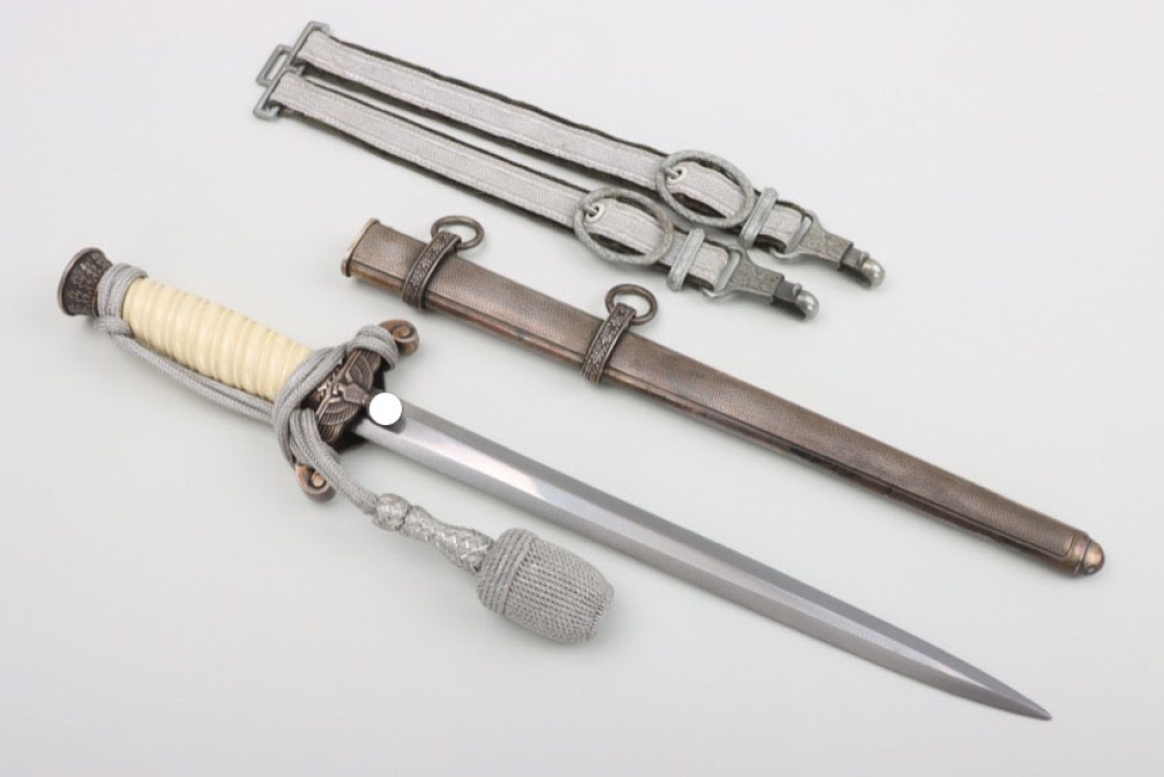 M35 Heer officer's dagger with hangers and portepee