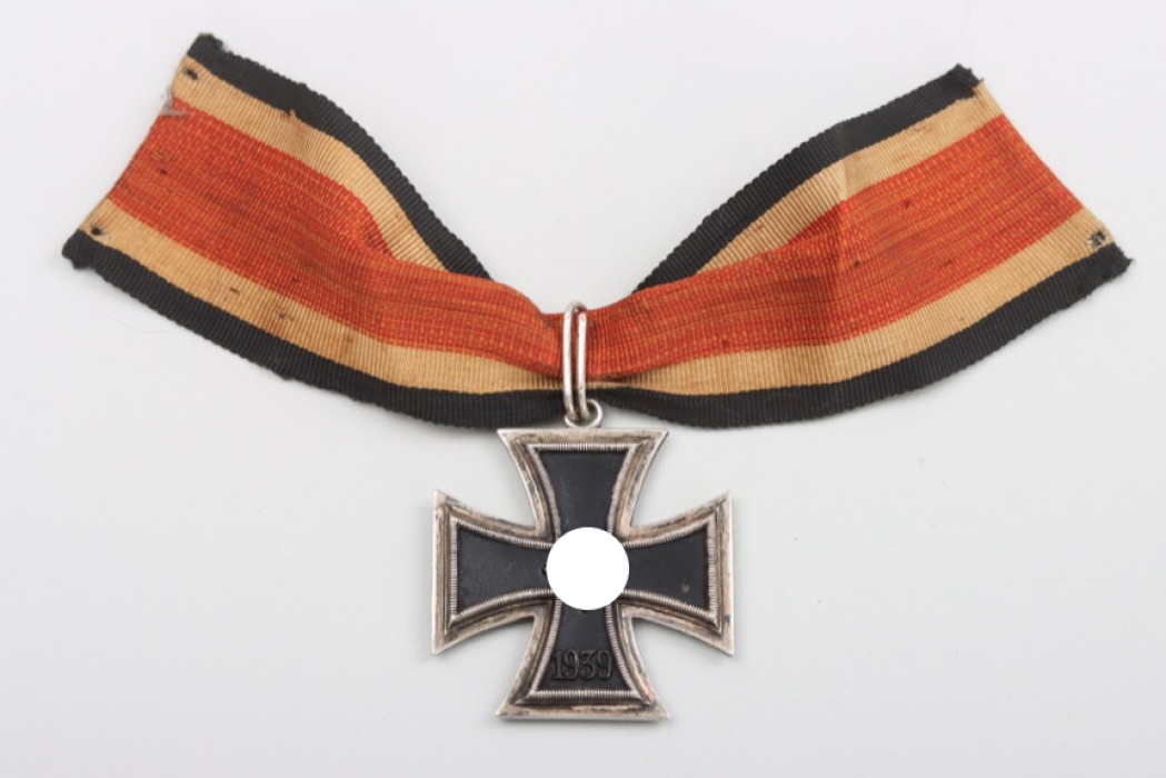 Knight's Cross of the Iron Cross with neck ribbon - L/12
