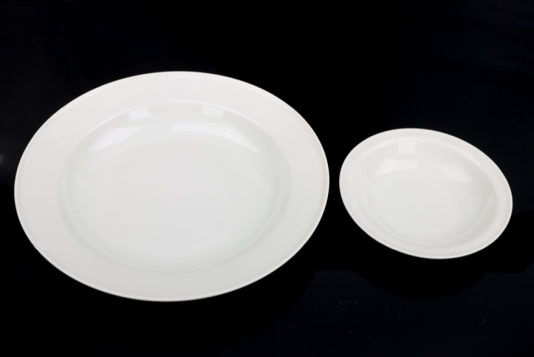 2 Allach porcelain plates