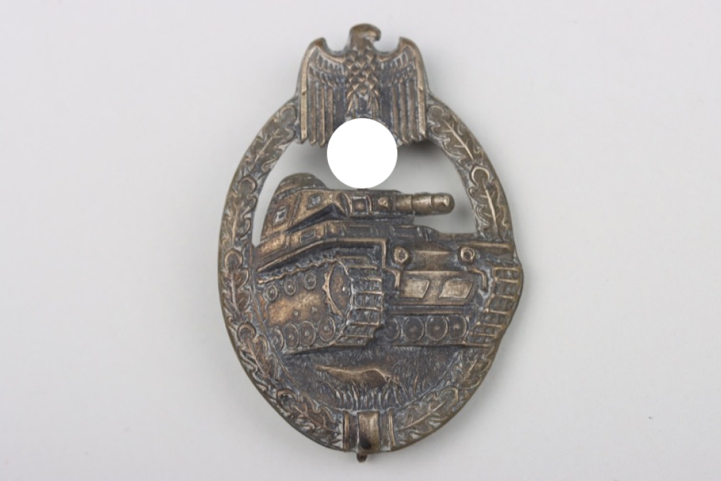 Hptm. Max - Tank Assault Badge in Silver (tombak)
