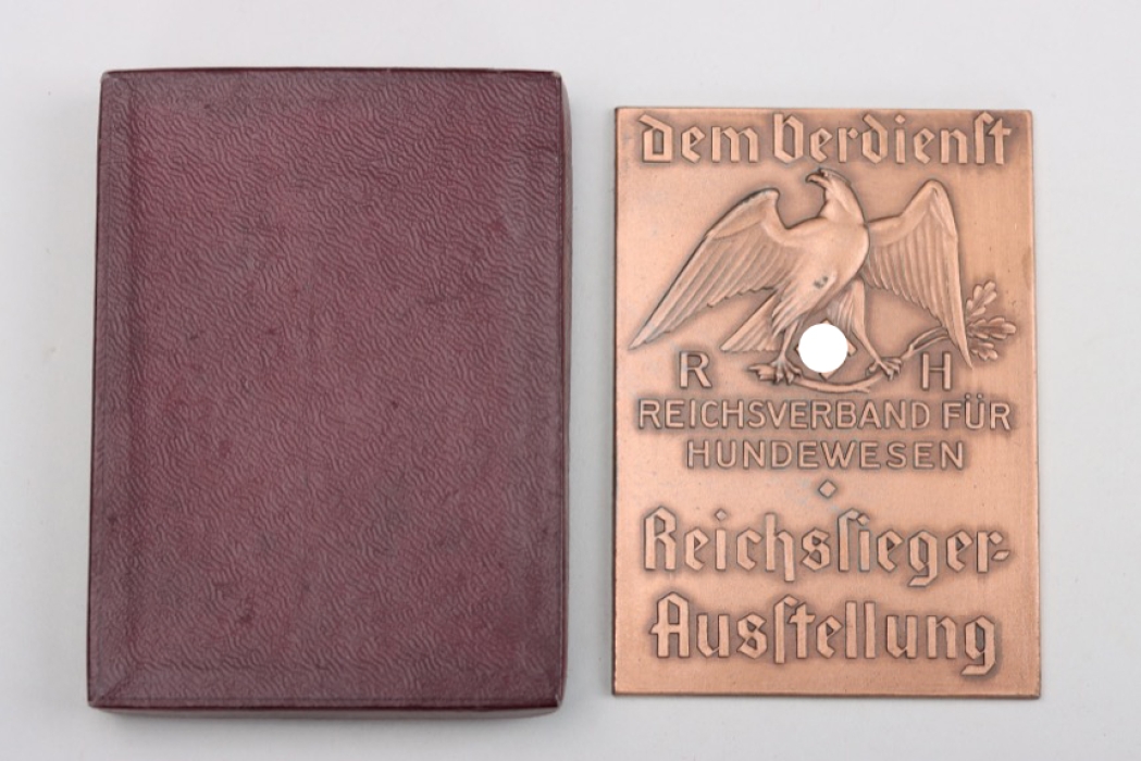 Reich Association for Dog Breeding plaque in case