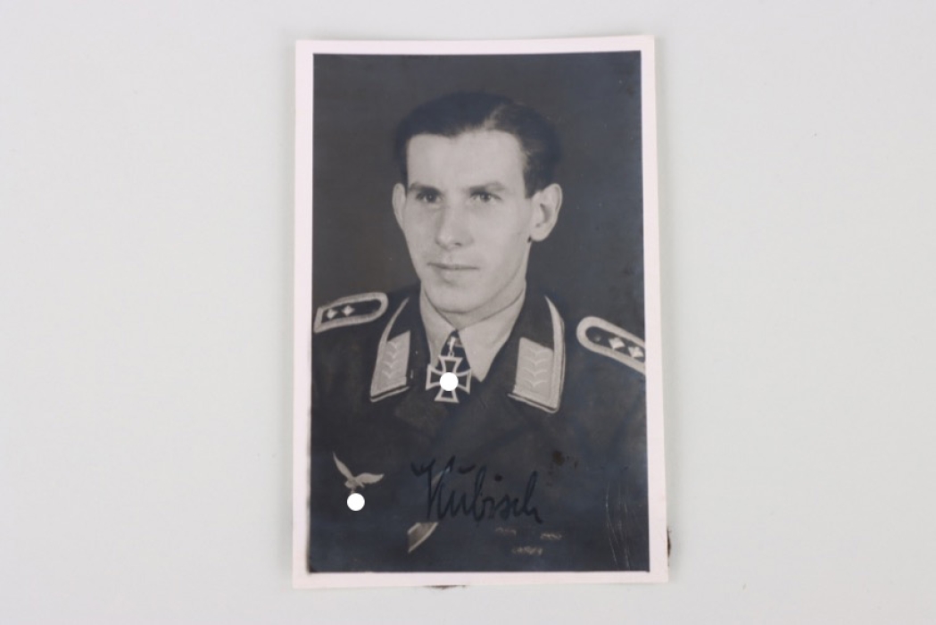 Kubisch, Walter - Knight's Cross winner Helmut Lent's radio operator signed portrait photo