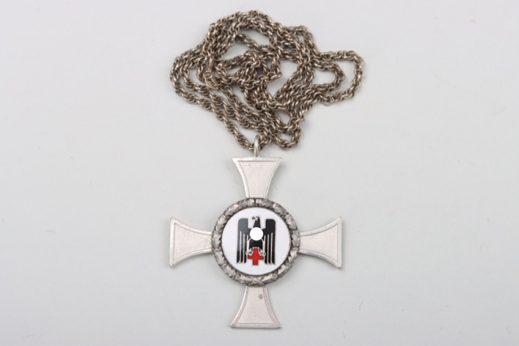German Red Cross Sister Cross in Silver (with wreath)