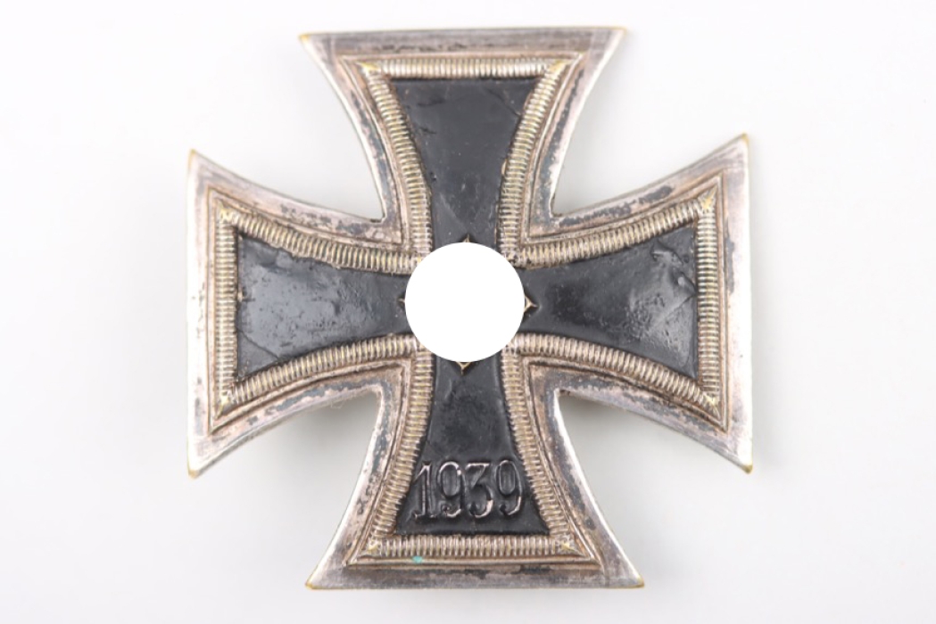 Early 1939 Iron Cross 1st Class - Juncker (one-piece variant)