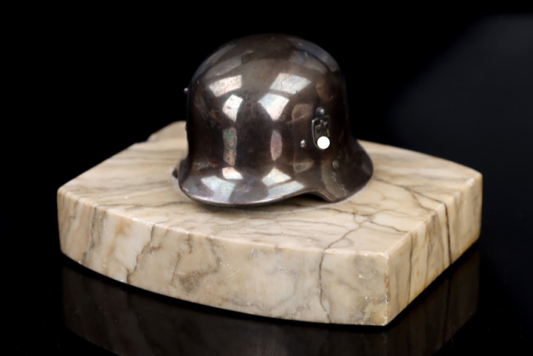 Miniatur M35 helmet table decoration (paperweight)