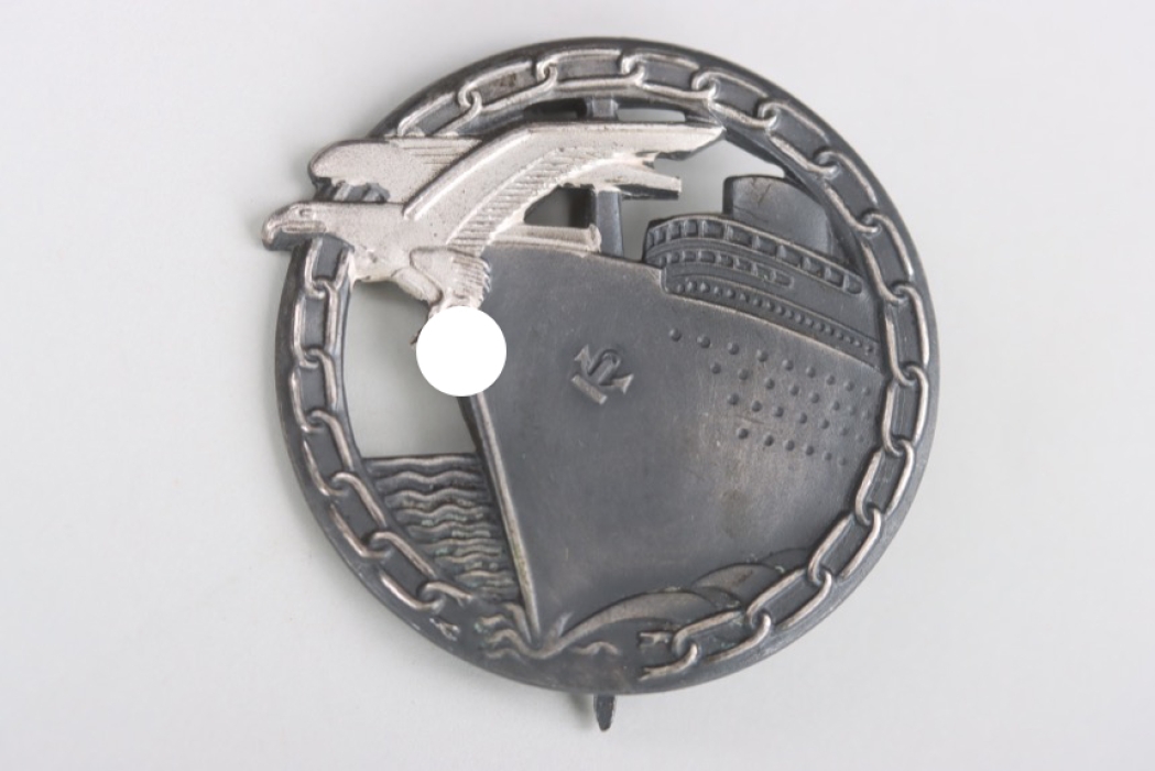 Blockade Runner's Badge - Schwerin (mint)