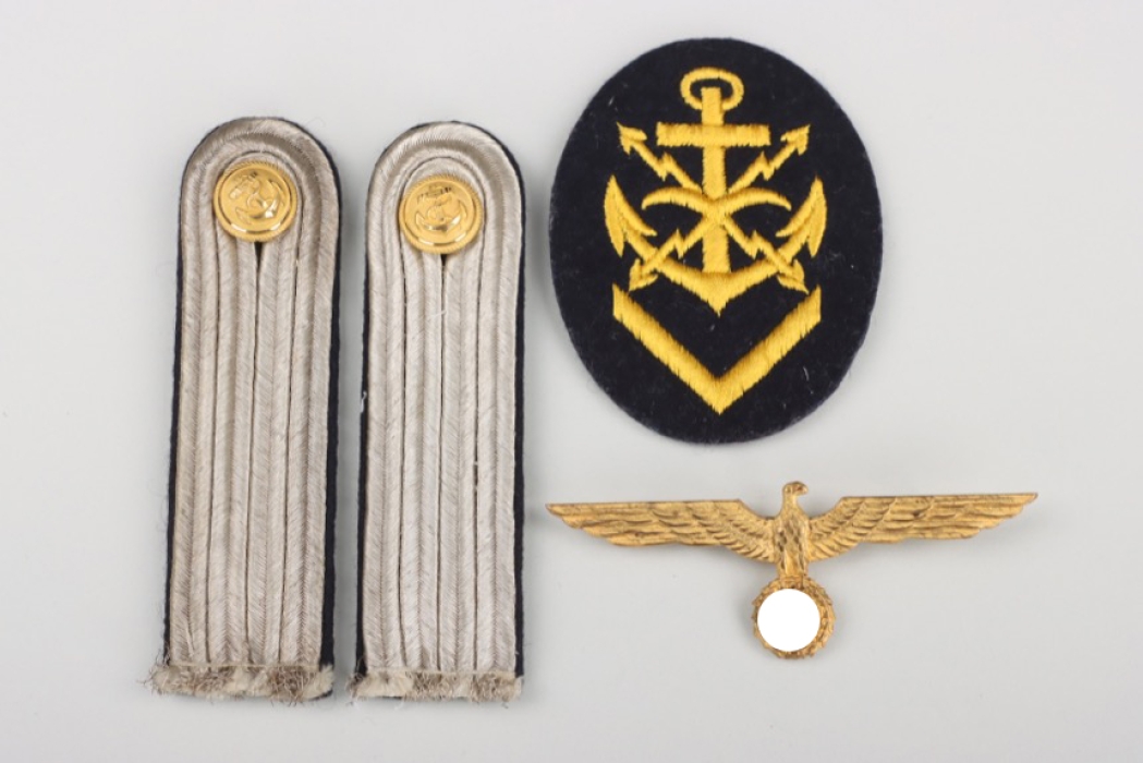Kriegsmarine insignia set for a Leutnant zur See