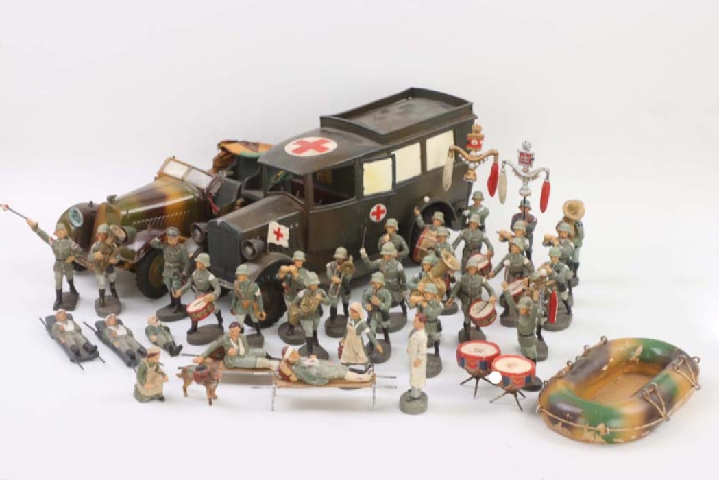 Lot Lineol/Elastolin/Hausser military toy soldiers + vehicles