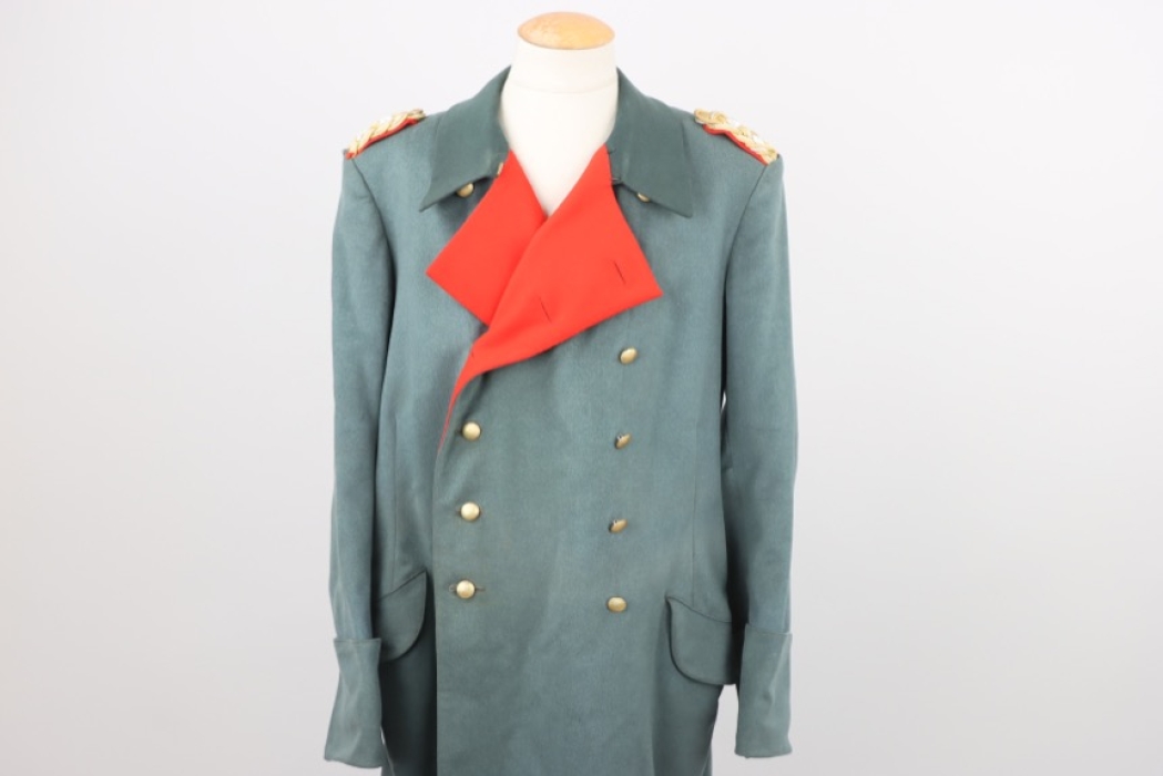 Heer coat for a General