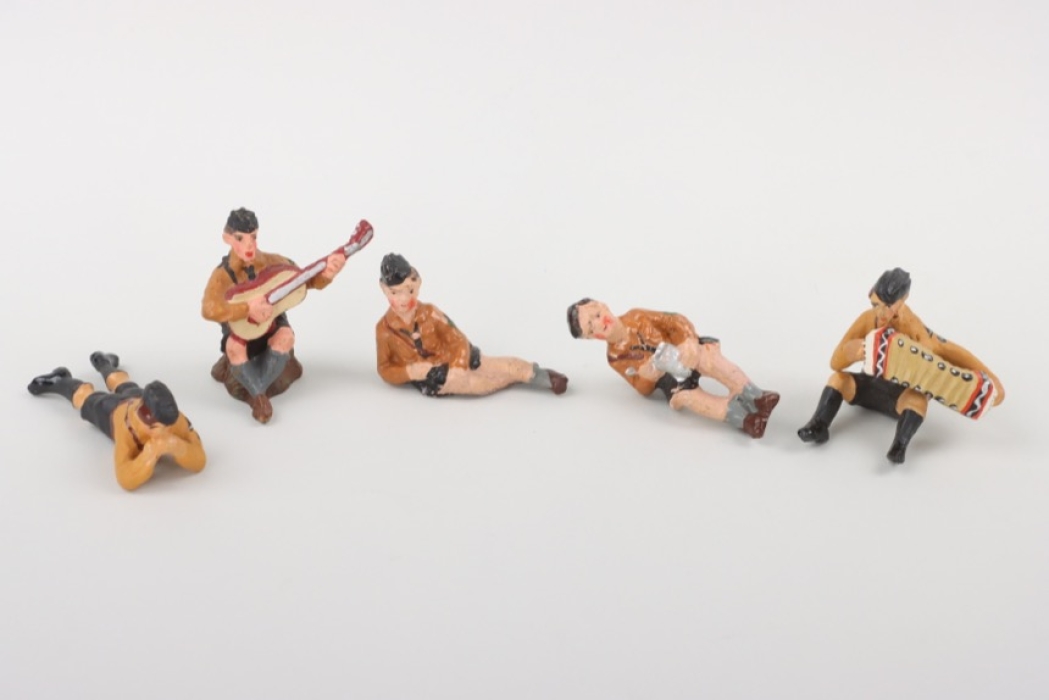 5 x HJ toy figures making music