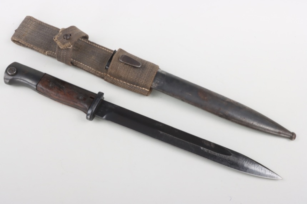 Wehrmacht bayonet 84/98 with blue tropical webbing frog