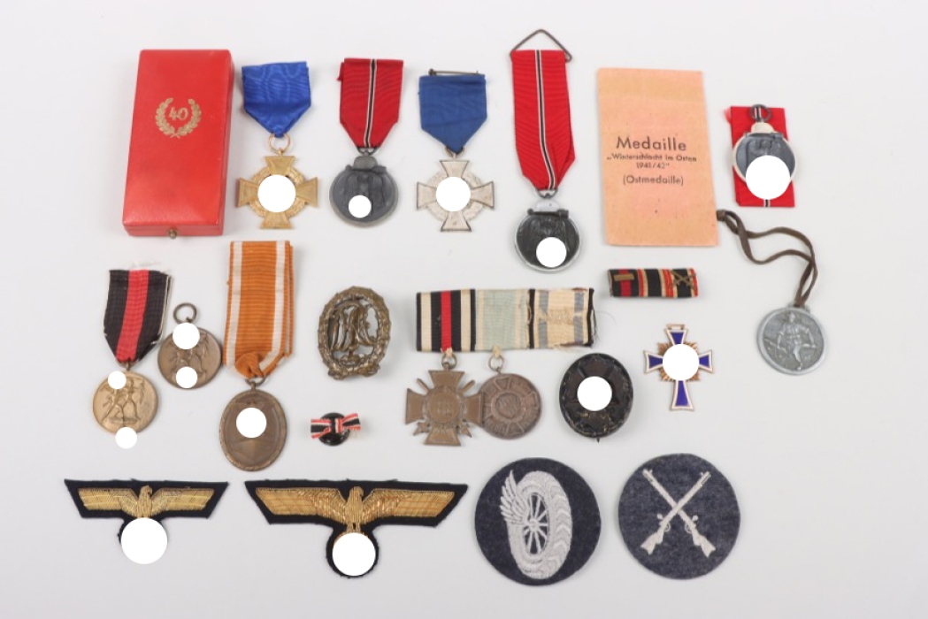 19 x badges & insignia
