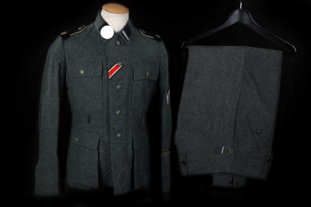 Waffen-SS "LAH" M43 field tunic with trousers