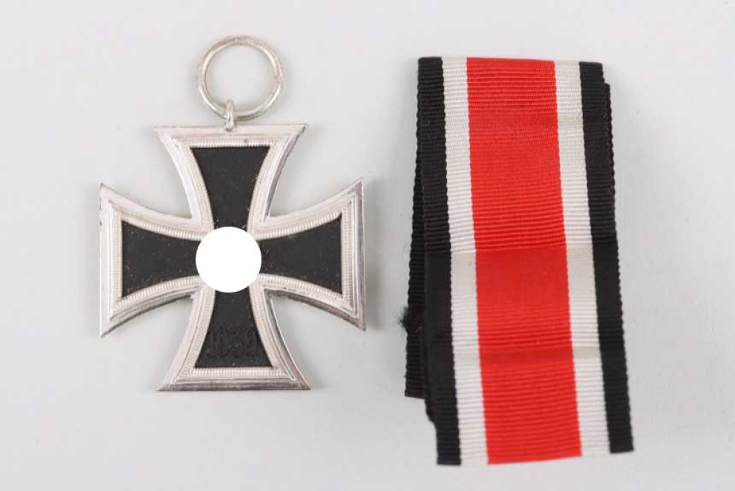 1939 Iron Cross 2nd Class, "L/11" Wilhelm Deumer. MINT!