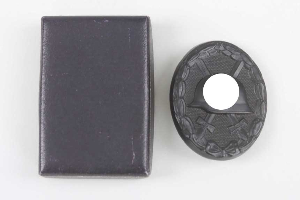 Wound Badge in Black in case - L/11 (mint)