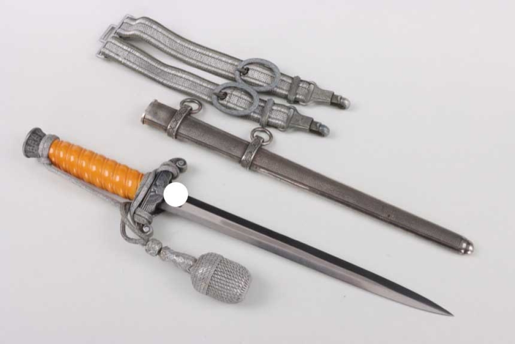 M35 Heer officer's dagger with hangers and portepee - Ernst Pack 'Siegfried'