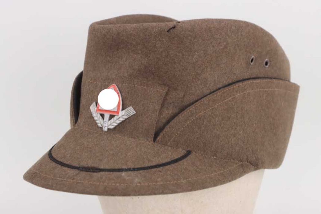 RAD service cap (so-called "Robin hood" cap) -  C.O. Wilke