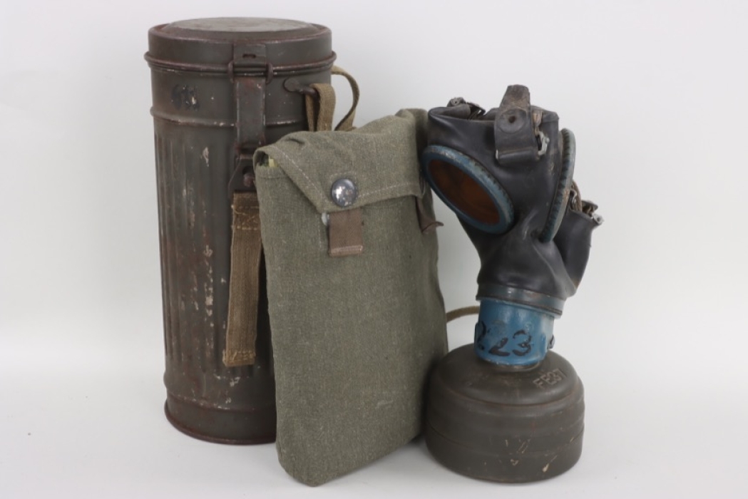 Wehrmacht gas mask M30/M38 set