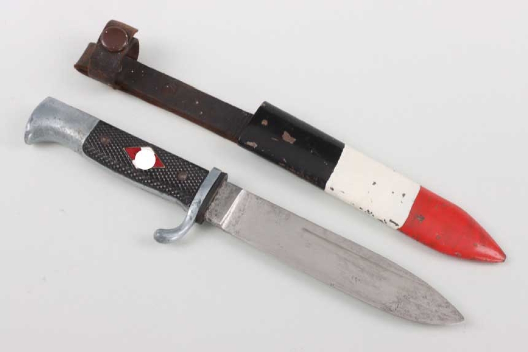 HJ knife - the scabbard is painted in the national colors