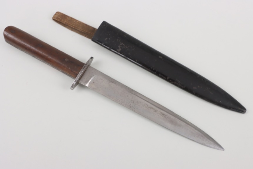 WWI Austrian Trench Knife with cotton hanger