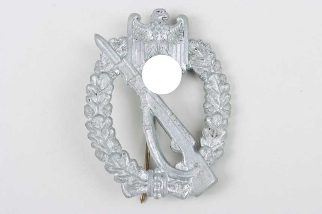 Infantry Assault Badge in Silver "4 Rivet"