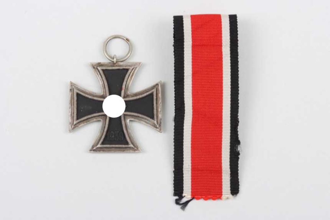 1939 Iron Cross 2nd Class "52" Gottlieb & Wagner