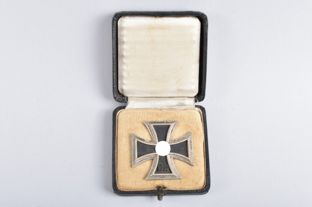 1939 Iron Cross 1st Class in Case - L/13