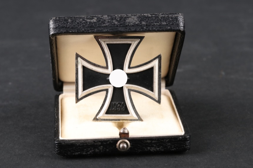 1939 Iron Cross 1st Class in case - mint