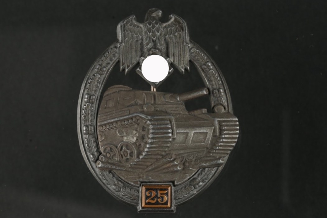 Tank Assault Badge 2nd Class "25" in Silver - G.B.