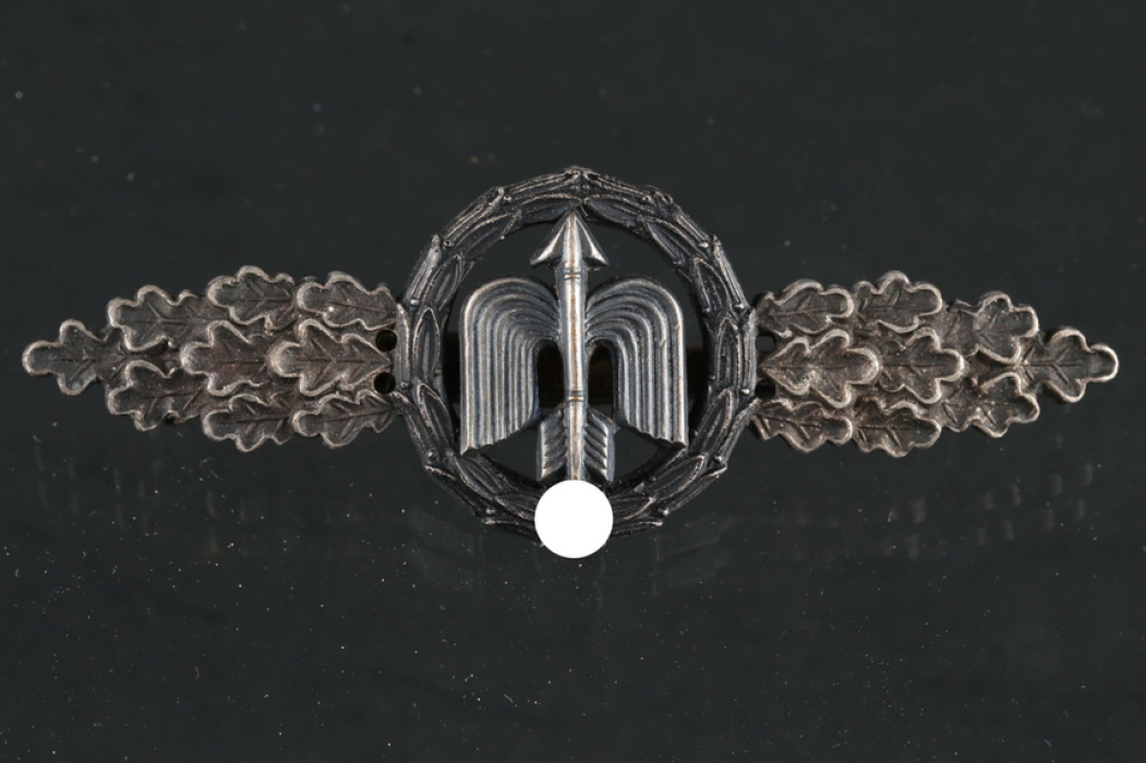 Squadron Clasp for Short-Range Night Fighter Pilots in Silver - R.K.