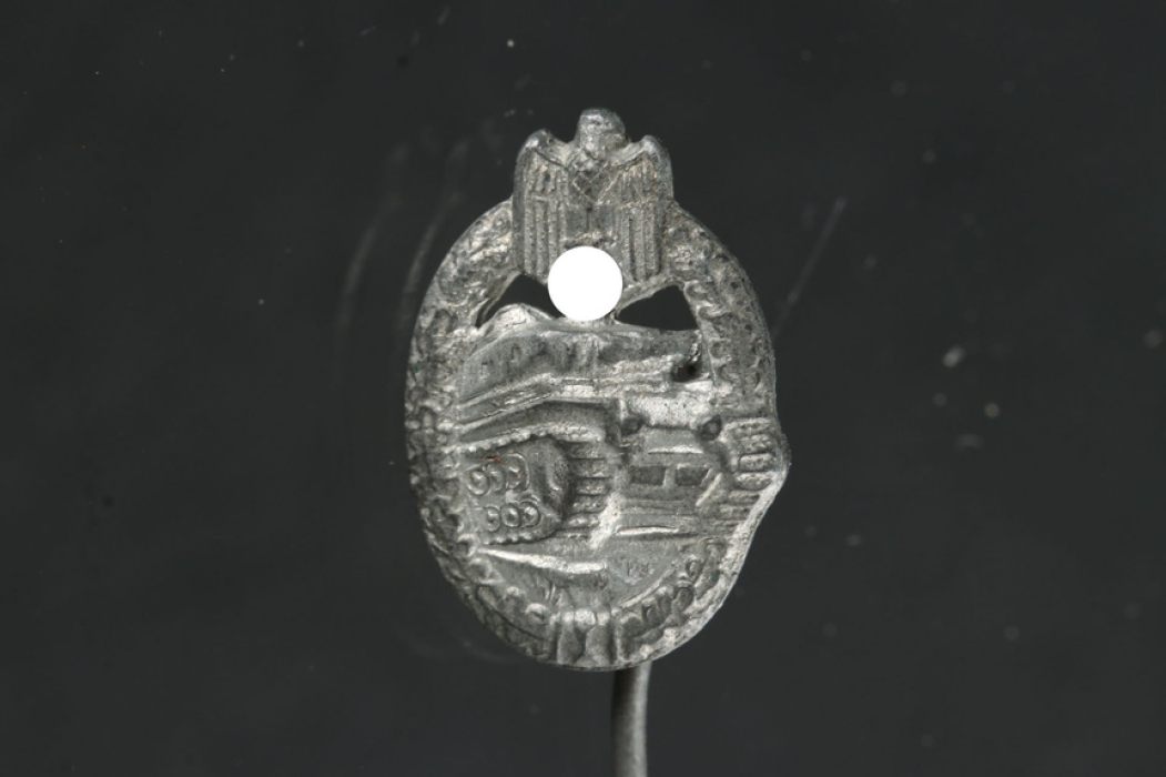 Tank Assault Badge in Silver Miniature