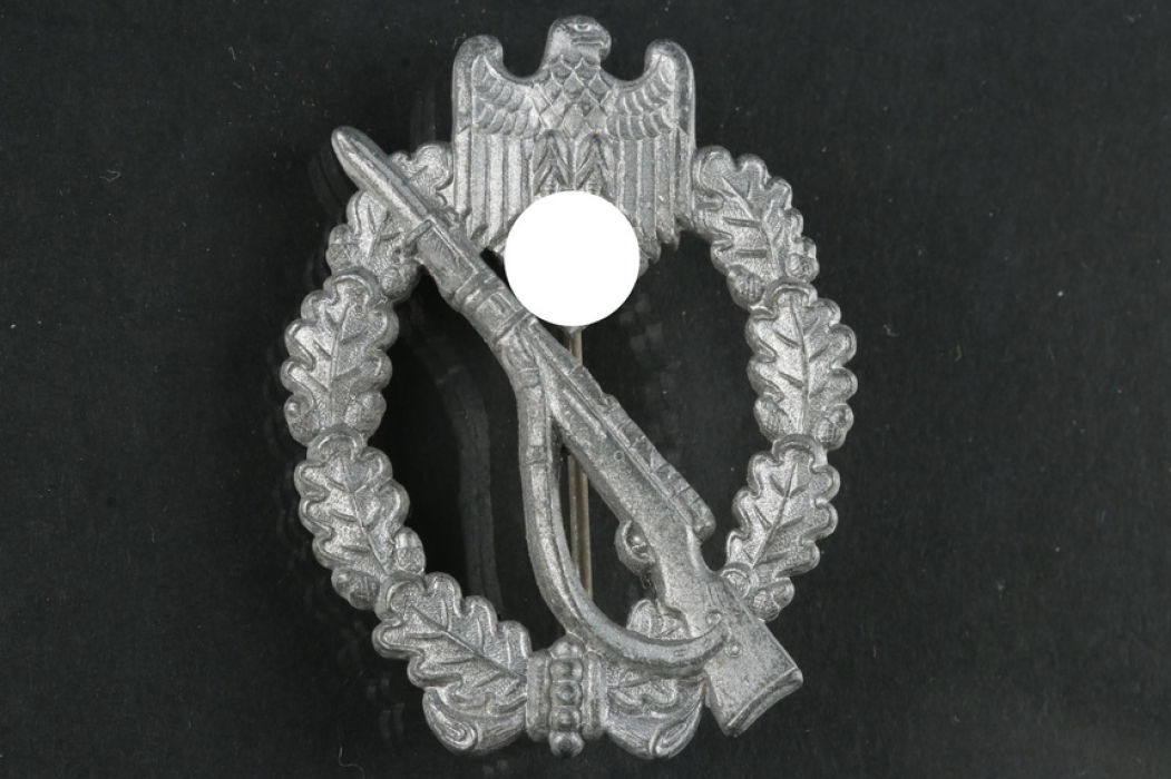 Infantry Assault Badge in Silver - L/56