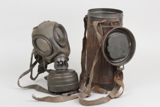 Wehrmacht gas mask + can & straps - ksa 1940