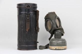 Wehrmacht gas mask in can - ebu43